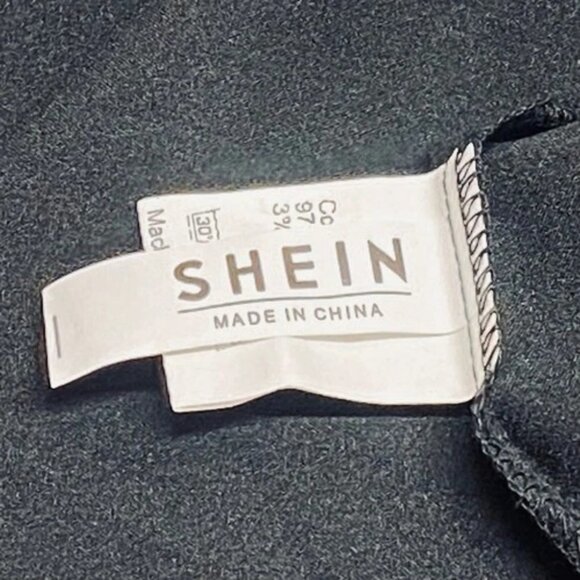 Shein Sleeveless Blouse Women's 4XL Black Flowy V-Neck Career Wear Tank Top EUC - Picture 9 of 11